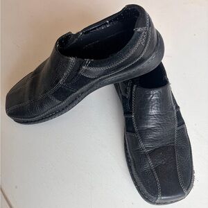 G.H. BASS & CO. Men's Black Leather Slip-On Shoes